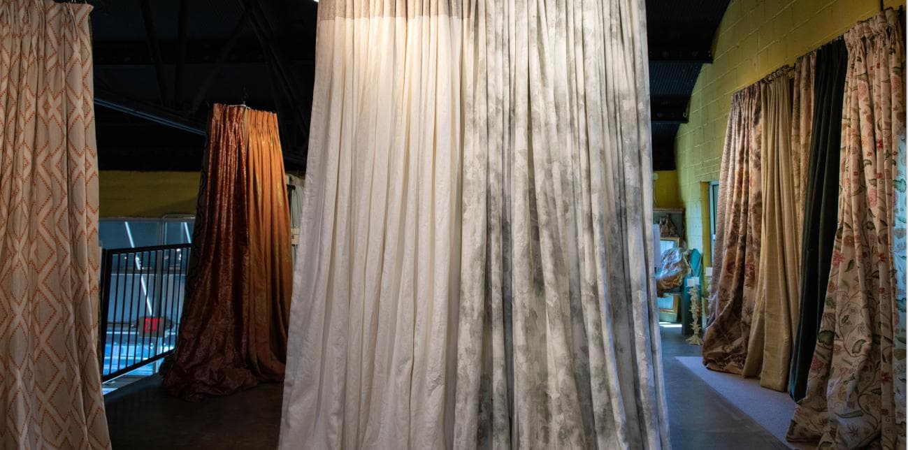 locations/Slider-consignment-curtains.jpg